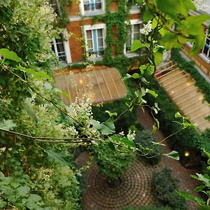 Les Patios Du Marais 2 Paris
